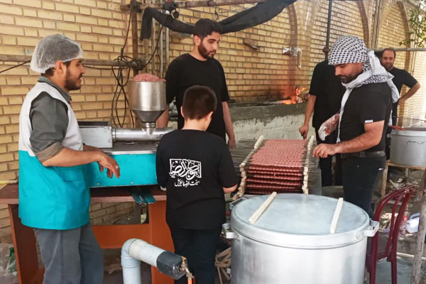 طبخ 2645 پرس غذای گرم در شهرستان انگوت